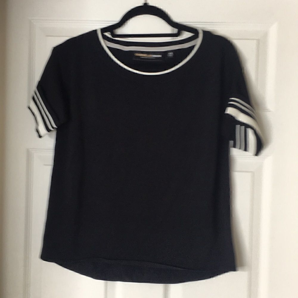 NWT NY&C Black / White s/s sweater